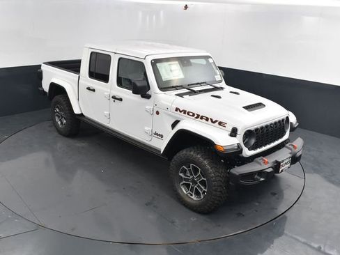 New 2025 Jeep Gladiator Mojave w/ Safety Group image 30