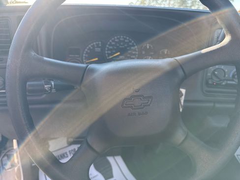 Used 2000 Chevrolet Silverado 1500 2WD Regular Cab image 17