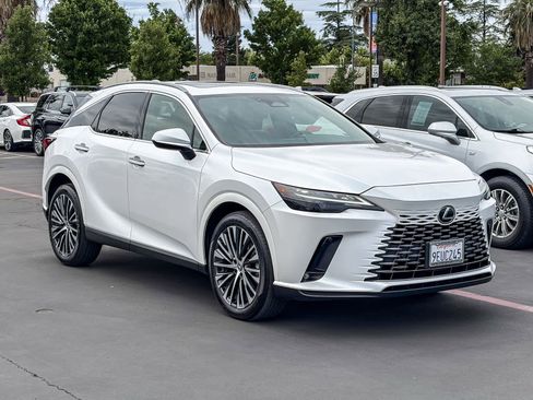 Used 2023 Lexus RX 350 Premium Plus w/ Cold Area Package FWD image 5