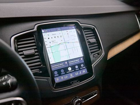 Certified 2023 Volvo XC90 T8 Plus w/ Protection Package AWD/4WD image 14