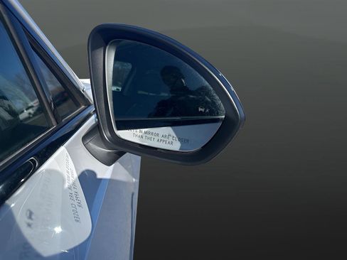 Used 2025 Buick Envision Sport Touring image 13