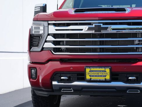 Used 2024 Chevrolet Silverado 3500 High Country w/ High Country Premium Package AWD/4WD image 9