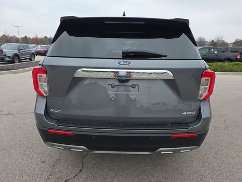 Used 2023 Ford Explorer XLT w/ Equipment Group 202A image 6