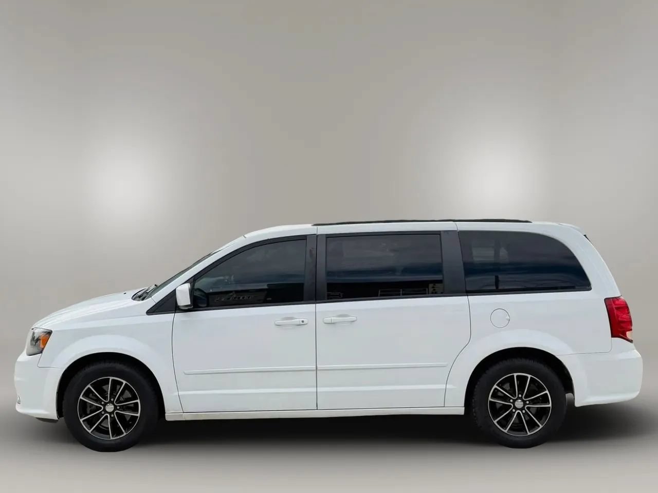 Used 2017 Dodge Grand Caravan GT FWD image 5