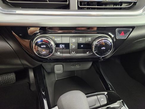 New 2026 Chevrolet Trax LT w/ Driver Confidence Package image 18