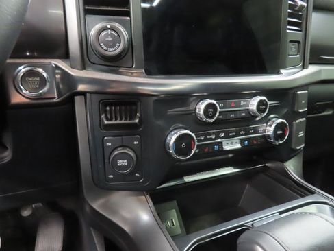 Used 2025 Ford F150 Lariat image 62
