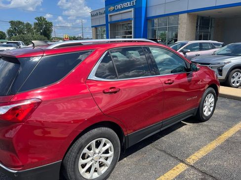Used 2019 Chevrolet Equinox LT w/ Sun & Navigation Package AWD/4WD image 6