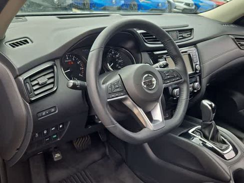 Used 2019 Nissan Rogue FWD image 10