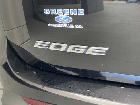 Used 2017 Ford Edge Titanium w/ Technology Package image 6