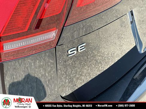 Certified 2024 Volkswagen Tiguan SE R-Line FWD image 11