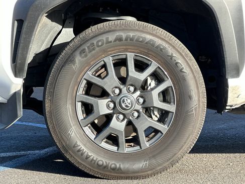 Used 2025 Toyota 4Runner SR5 image 23