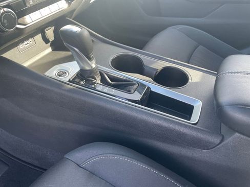 Used 2025 Nissan Altima 2.5 SV image 36