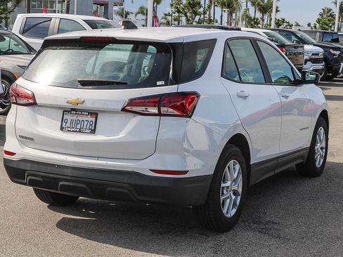Used 2024 Chevrolet Equinox LS FWD image 4
