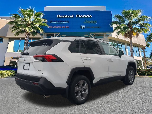 Used 2025 Toyota RAV4 XLE w/ Convenience Package FWD image 5