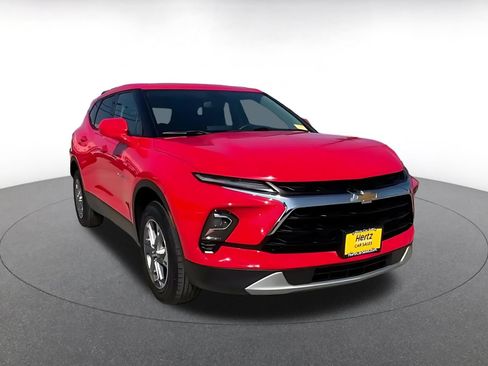Used 2026 Chevrolet Blazer LT FWD image 3