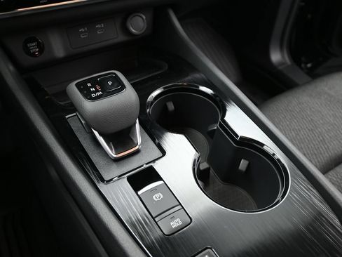 Certified 2026 Nissan Rogue SV FWD image 24