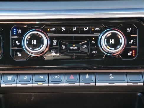 Used 2024 GMC Sierra 2500 Denali Ultimate w/ Snow Plow Prep/Camper Package image 26