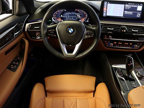 Certified 2023 BMW 530i xDrive w/ Premium Package image 14