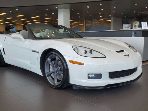 Used 2012 Chevrolet Corvette Grand Sport w/ 2LT Preferred Equipment Group RWD image 8
