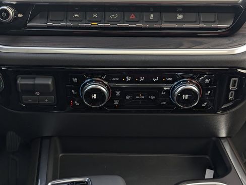 New 2026 GMC Sierra 1500 SLT w/ SLT Premium Package image 27