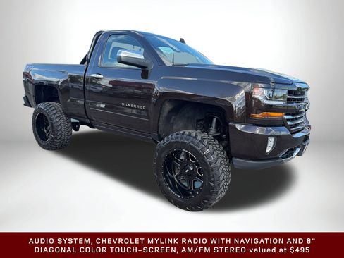 Used 2018 Chevrolet Silverado 1500 LT w/ LT Convenience Package AWD/4WD image 9