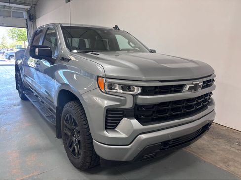 Used 2024 Chevrolet Silverado 1500 RST AWD/4WD image 5