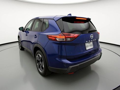 Used 2025 Nissan Rogue SV FWD image 6
