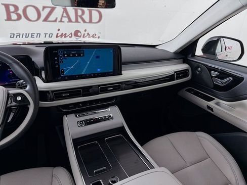 New 2026 Lincoln Aviator Reserve image 25