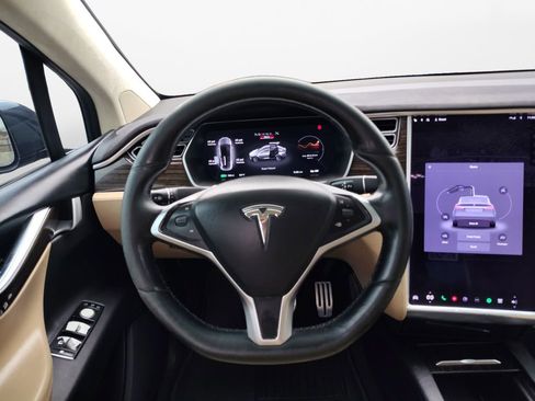Used 2016 Tesla Model X P90D image 19