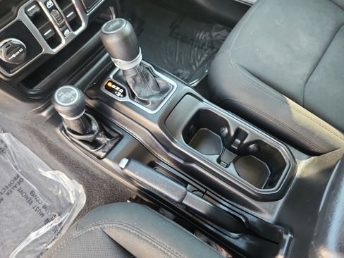 Used 2020 Jeep Wrangler Unlimited Sport S image 16