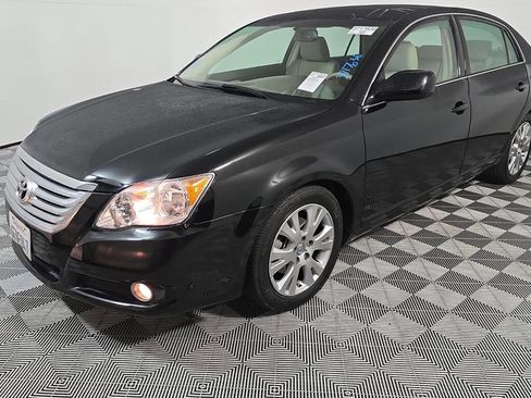 Used 2008 Toyota Avalon XLS image 1