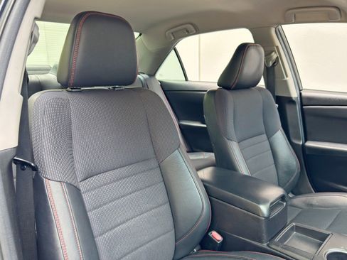 Used 2017 Toyota Camry SE FWD image 29