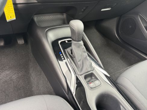 Certified 2021 Toyota Corolla LE image 18