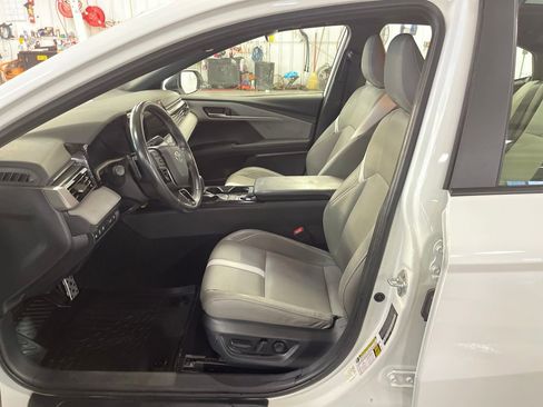 Certified 2025 Toyota Camry SE image 9