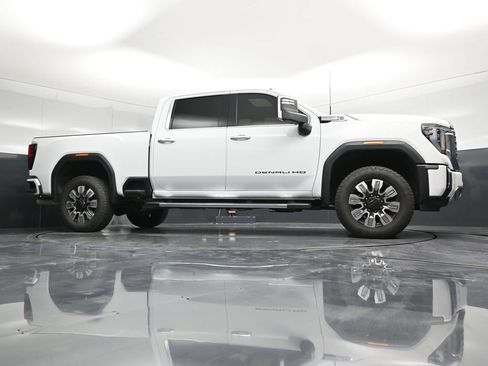 Used 2025 GMC Sierra 2500 Denali AWD/4WD image 57