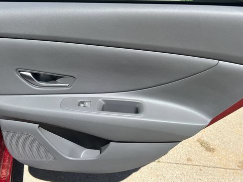 Used 2025 Hyundai Elantra Sport FWD image 16