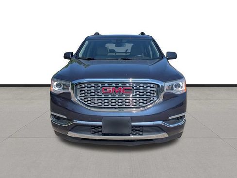 Used 2019 GMC Acadia Denali w/ Technology Package FWD image 2