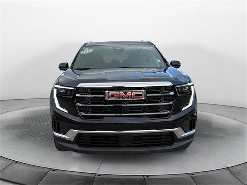 Used 2025 GMC Acadia Elevation image 2