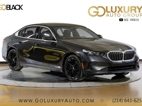 Used 2025 BMW 530i RWD image 1
