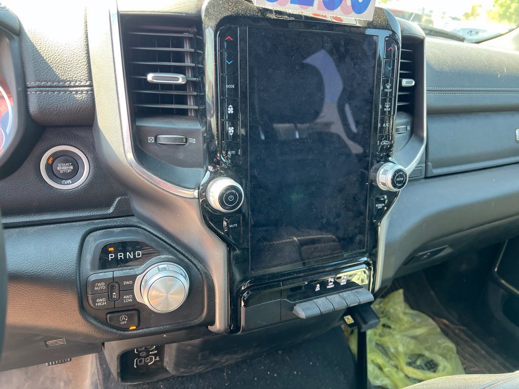 Used 2025 RAM 1500 Laramie AWD/4WD image 7