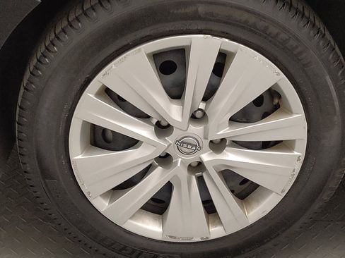Used 2024 Nissan Sentra S FWD image 31
