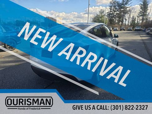 Used 2024 Tesla Model Y Long Range image 9