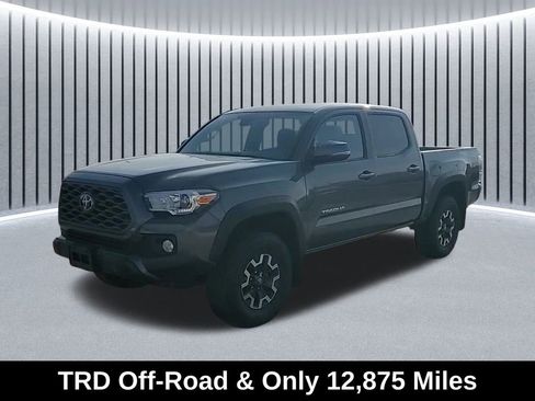 Used 2021 Toyota Tacoma TRD Off-Road image 10
