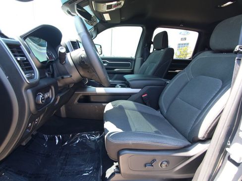 Used 2025 RAM 1500 Big Horn AWD/4WD image 6