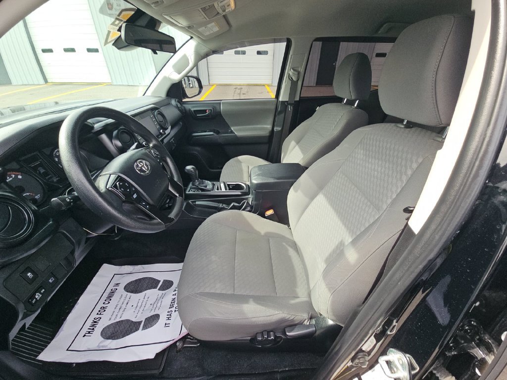 Used 2023 Toyota Tacoma SR AWD/4WD image 5