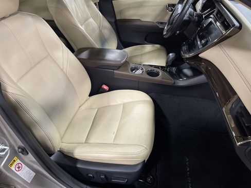 Used 2013 Toyota Avalon Limited image 13