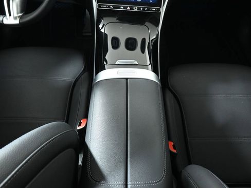 Certified 2025 Mercedes-Benz C 300 4MATIC Sedan image 23