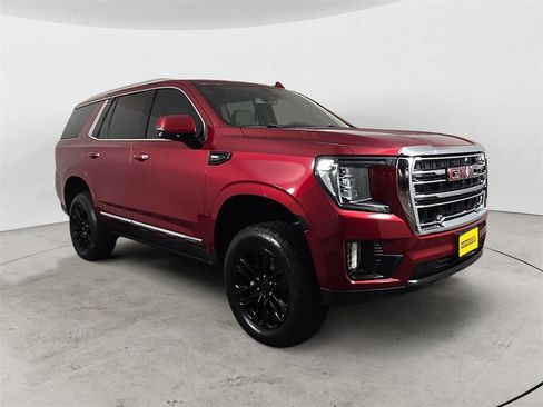 Used 2022 GMC Yukon SLT w/ SLT Premium Package image 7