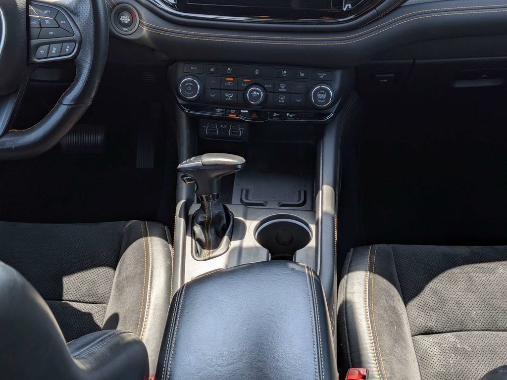 Used 2023 Dodge Durango R/T RWD image 19
