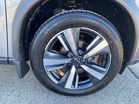 Used 2023 Nissan Rogue SL image 9